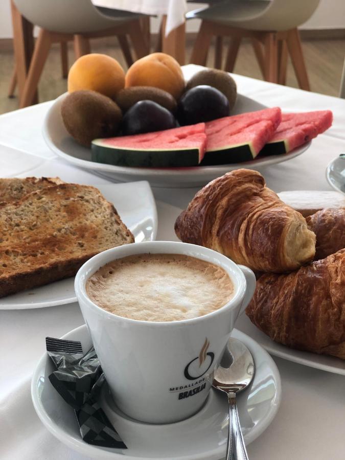 فندق هوتل ليوركا Platja de l’Almadrava المظهر الخارجي الصورة
